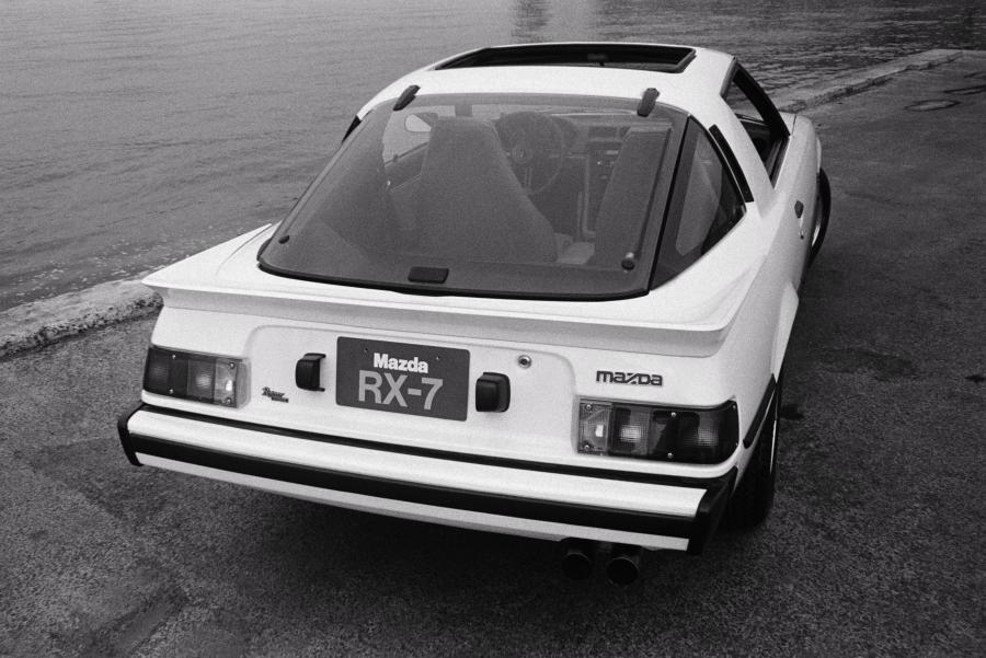  Mazda RX-7 (SA) 1978 года  (фото 18 из 18)